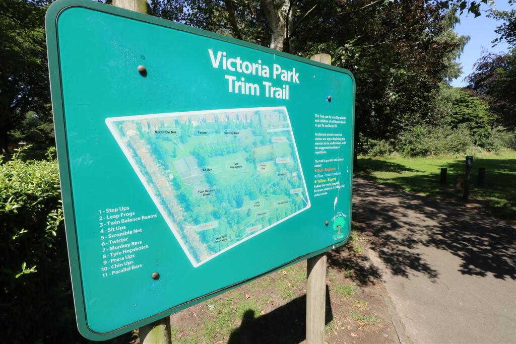 Victoria Park Sign Stretford 1.JPG
