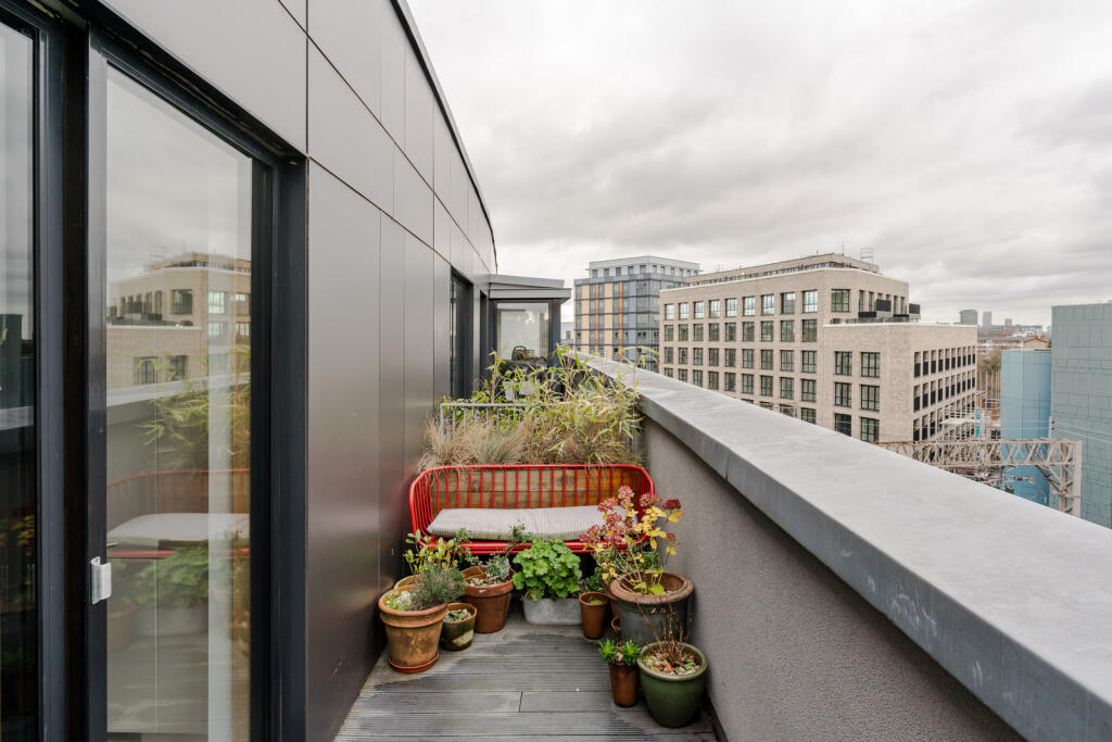 247233 - Flat 20, Bahram Court-44.jpg