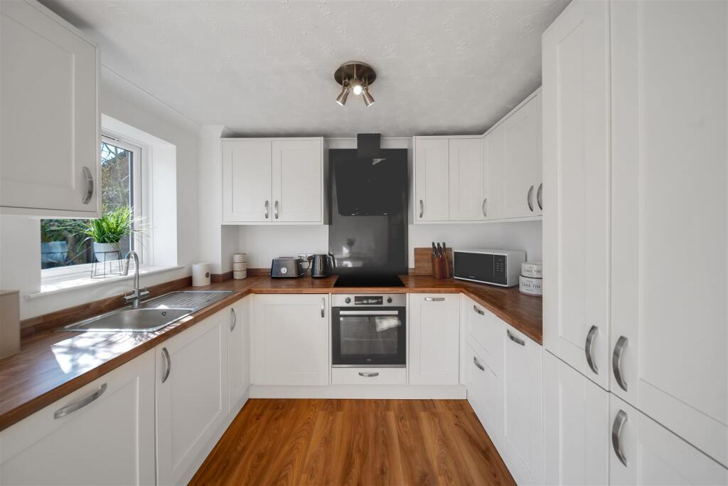 27 Coopers Way-33.jpg