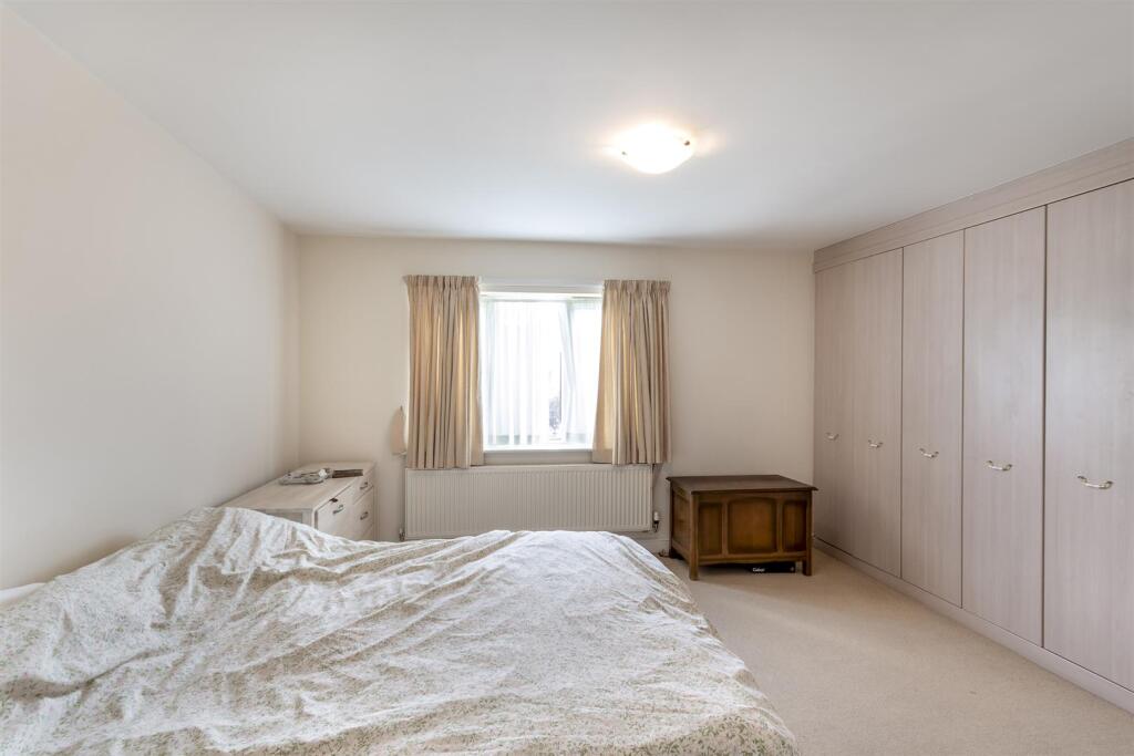 DSC_2525-Edit_bedroom.JPG
