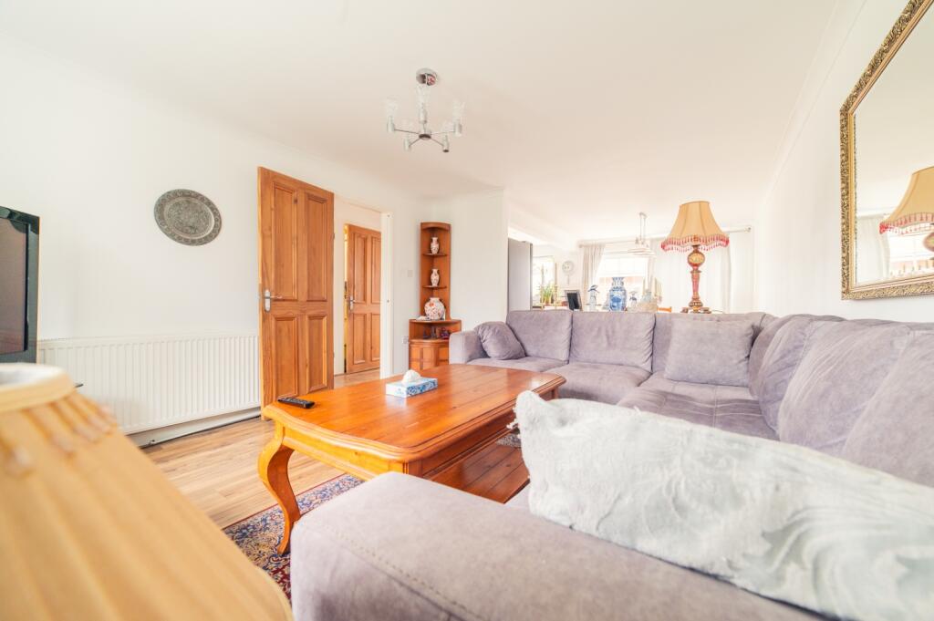 Award-winning Media team on EVERY Listing_18