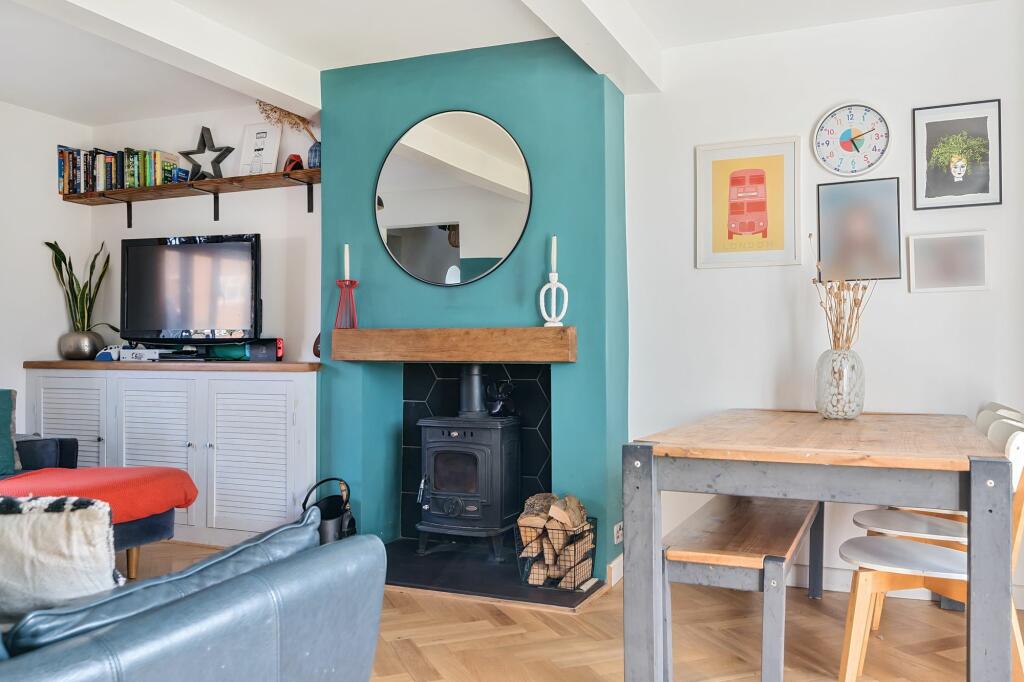 Living Room/Dining Room (3)