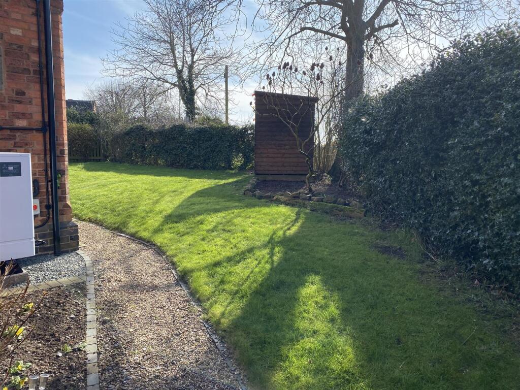 Side Garden.jpeg