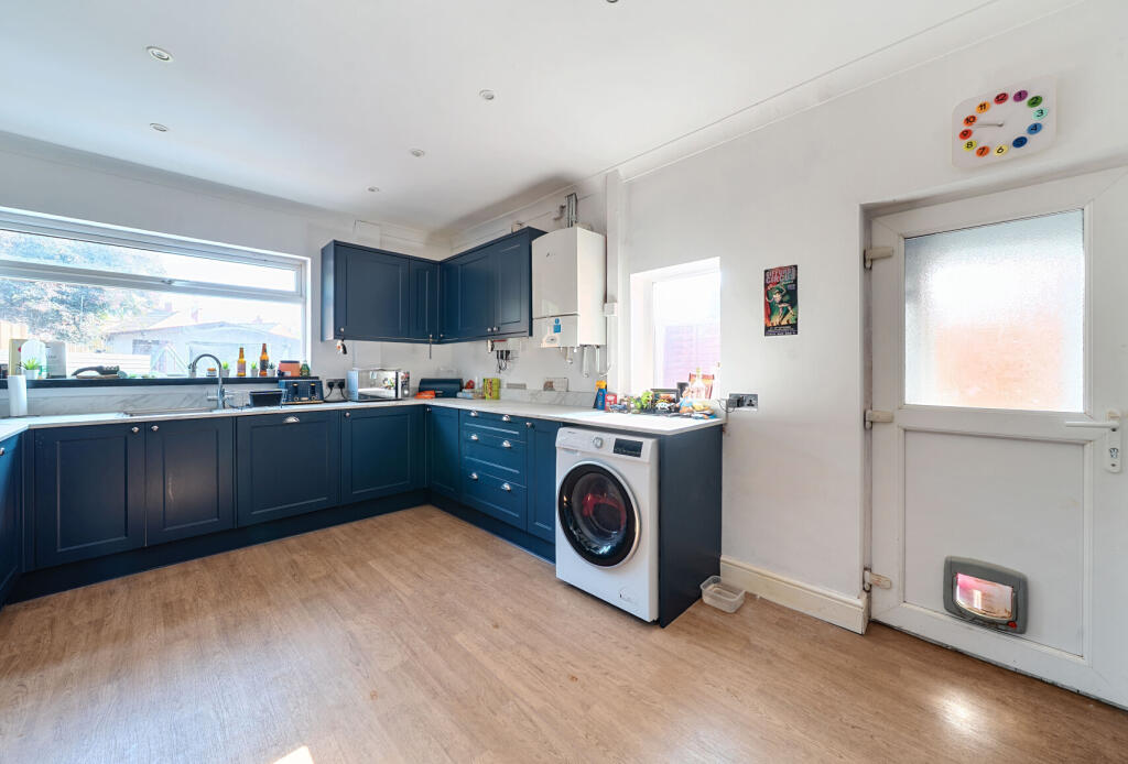 1336393-18-689efd...