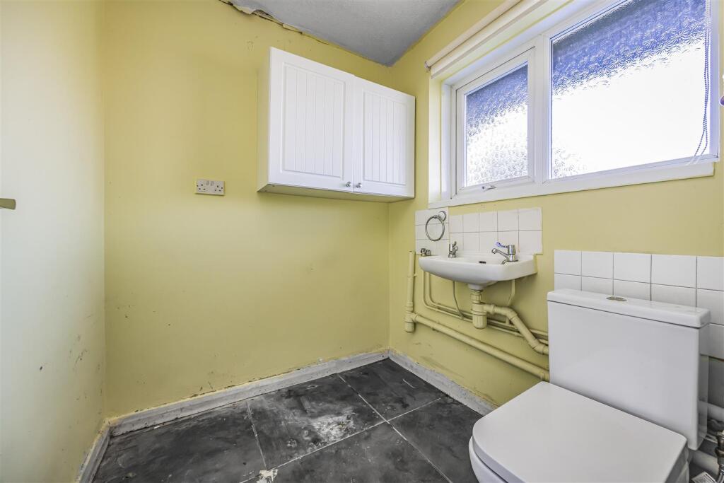 37 Springwood Avenue, Waterlooville-PorticoMarketi