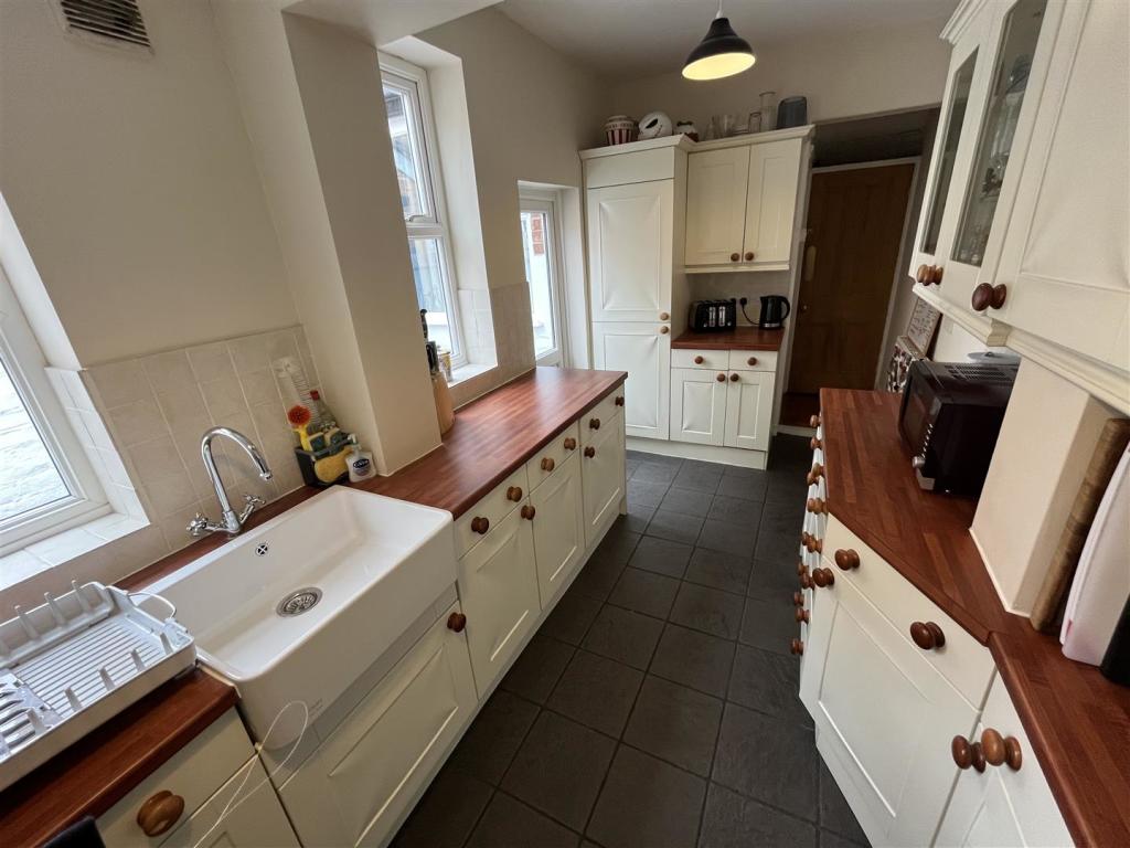 Kitchen Aspect 3.jpg