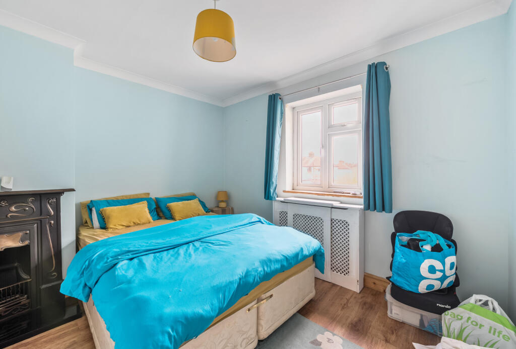 1331038-15-689c8c...