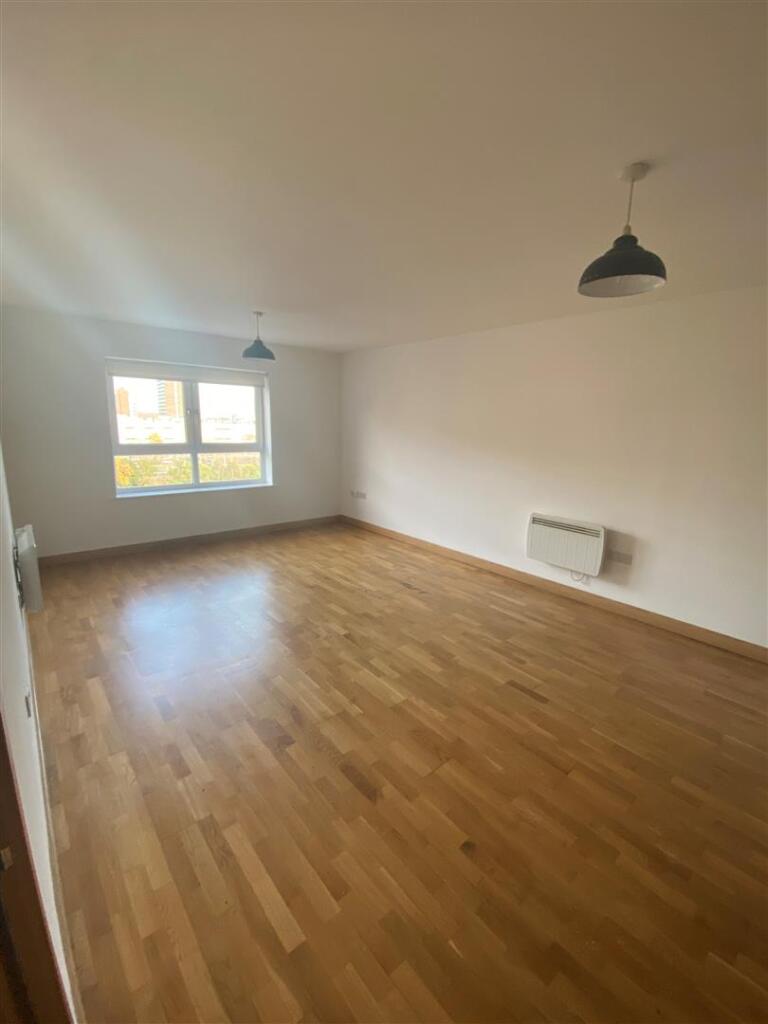 Lounge 2.jpg