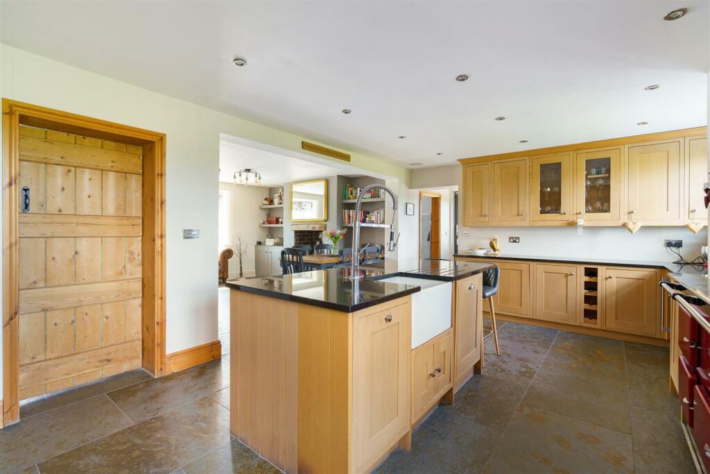 Main House - Kitchen