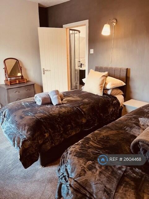 Bedroom4