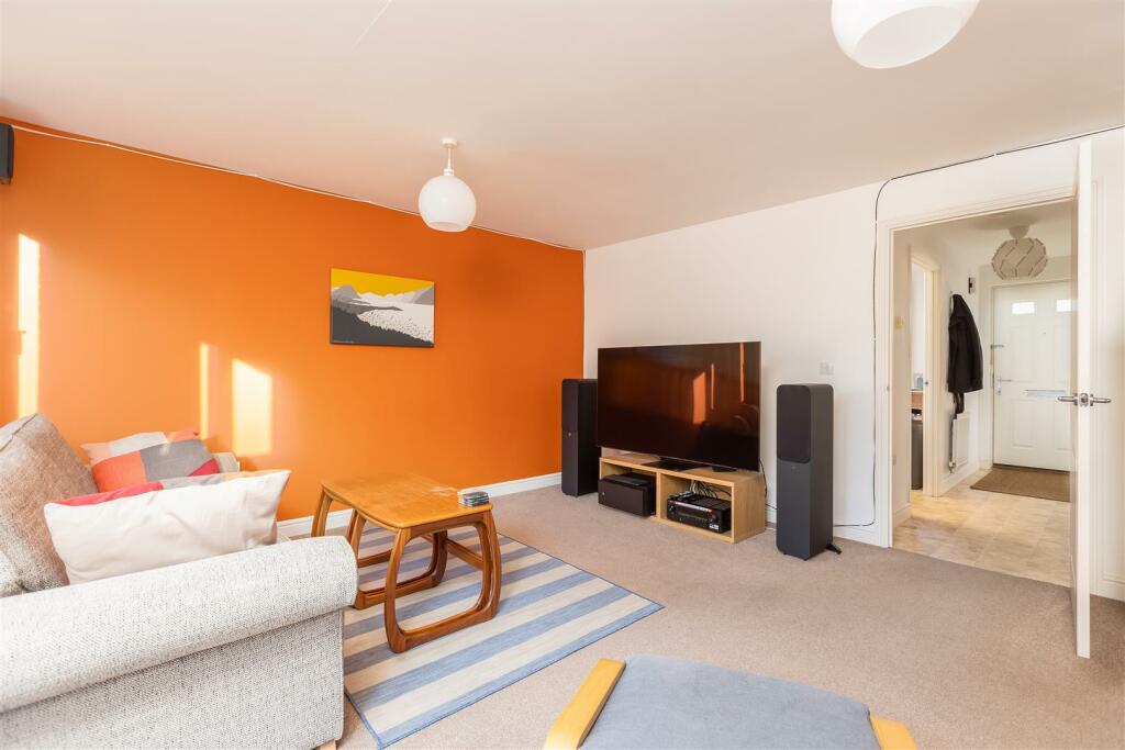 Fletton_Road_83_Sitting_Room-2[1].jpg