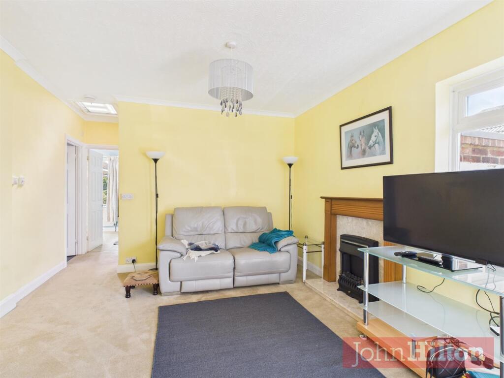 CAM02534G0-PR0559-STILL016.jpg