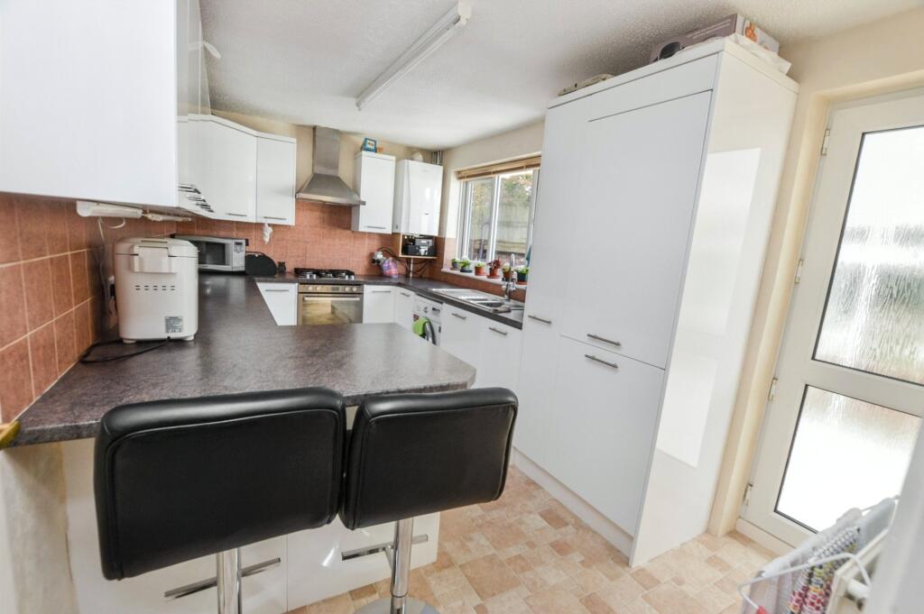 Kitchen/B&#39;Fast Room