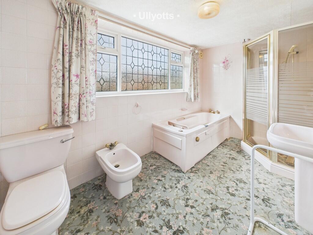 Master Ensuite