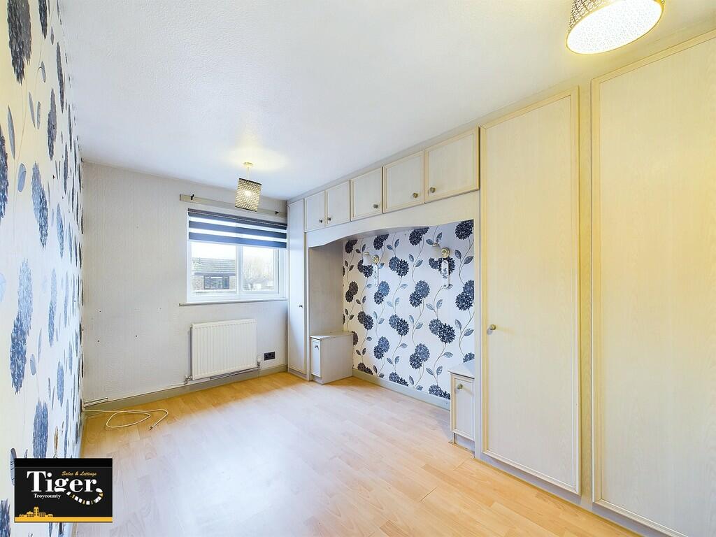 CAM02176G0-PR0392...