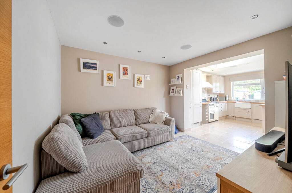 1328379-5-6899b4e...