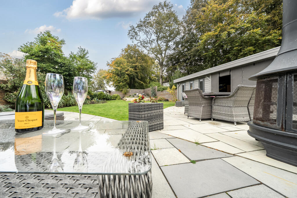 1360139-6-68ece5f407bd2