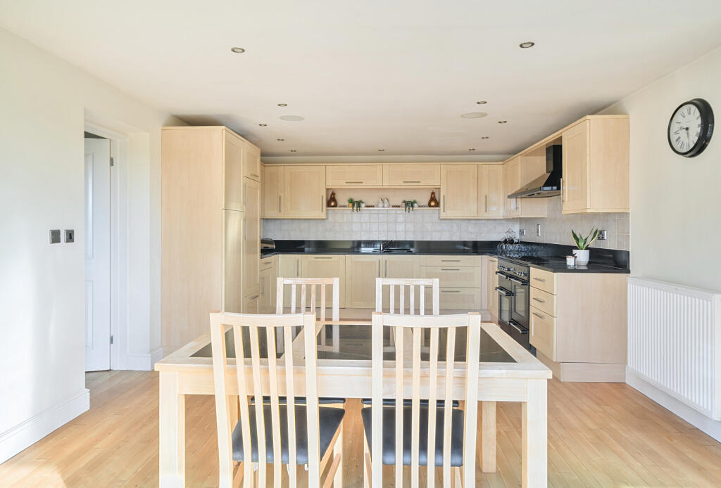 1356113-22-68e38e...