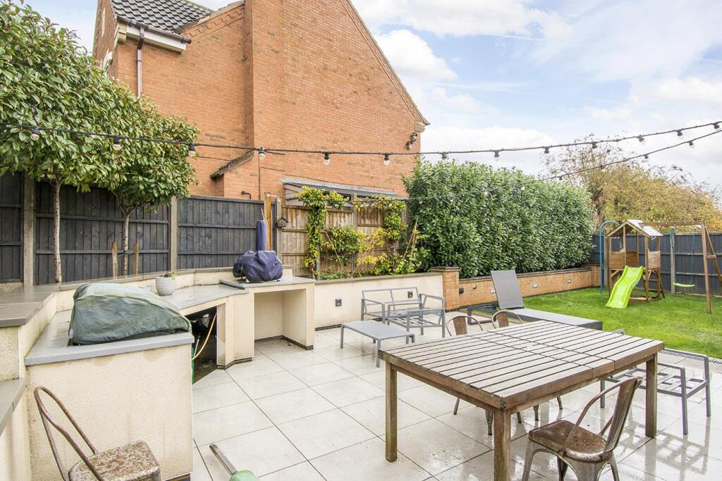 Outside - Rear &amp; Side