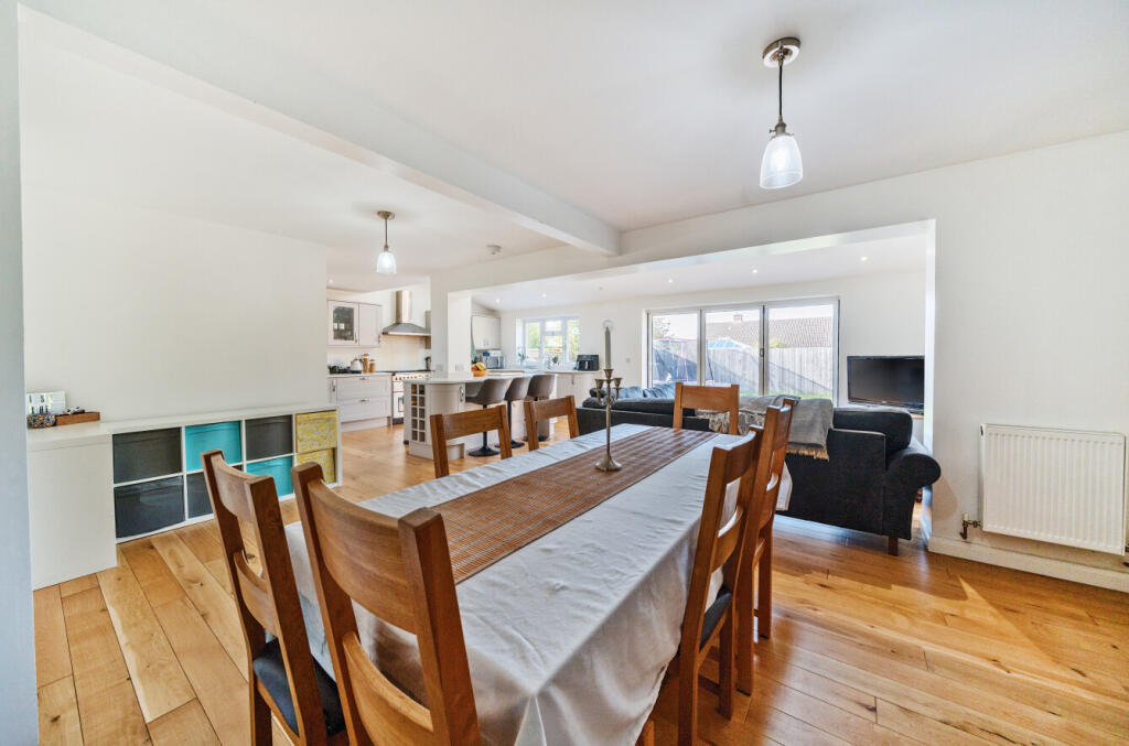 Kitchen/Dine/Family
