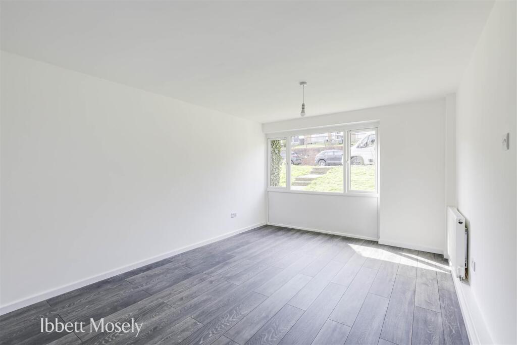 4 Reception Room.jpg