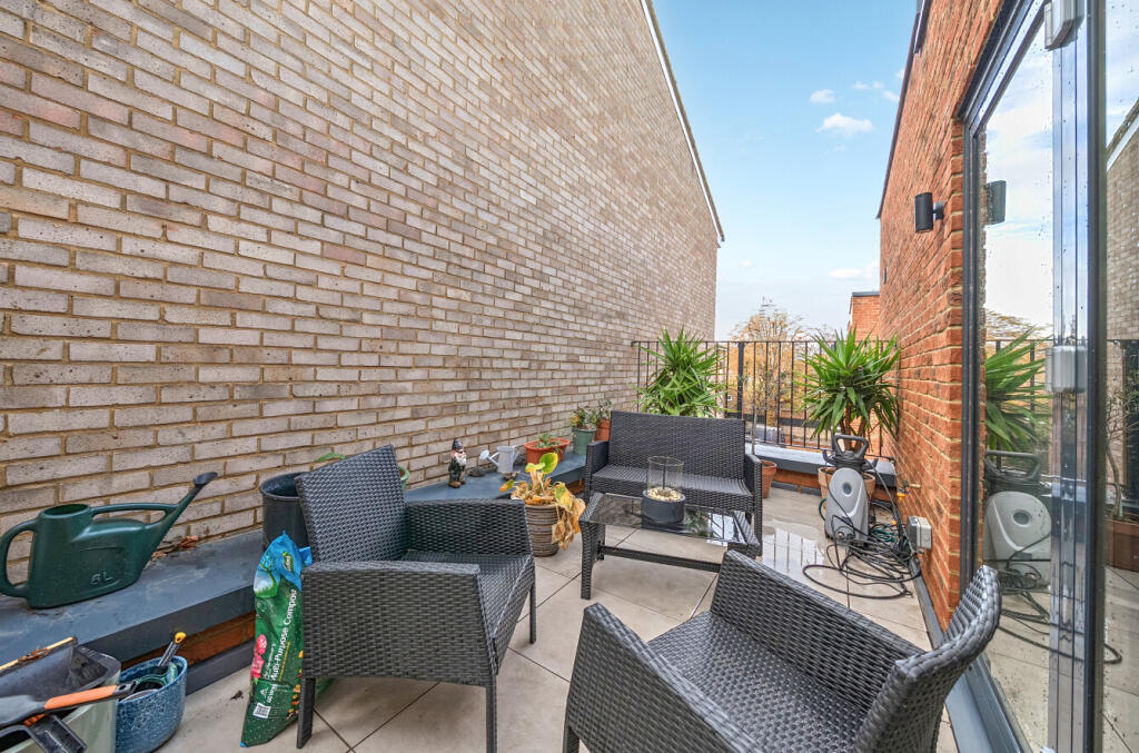 1370009-18-68f770...