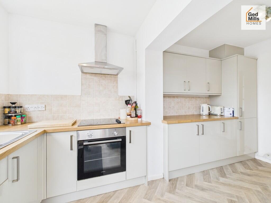 CAM04261G0-PR0032...