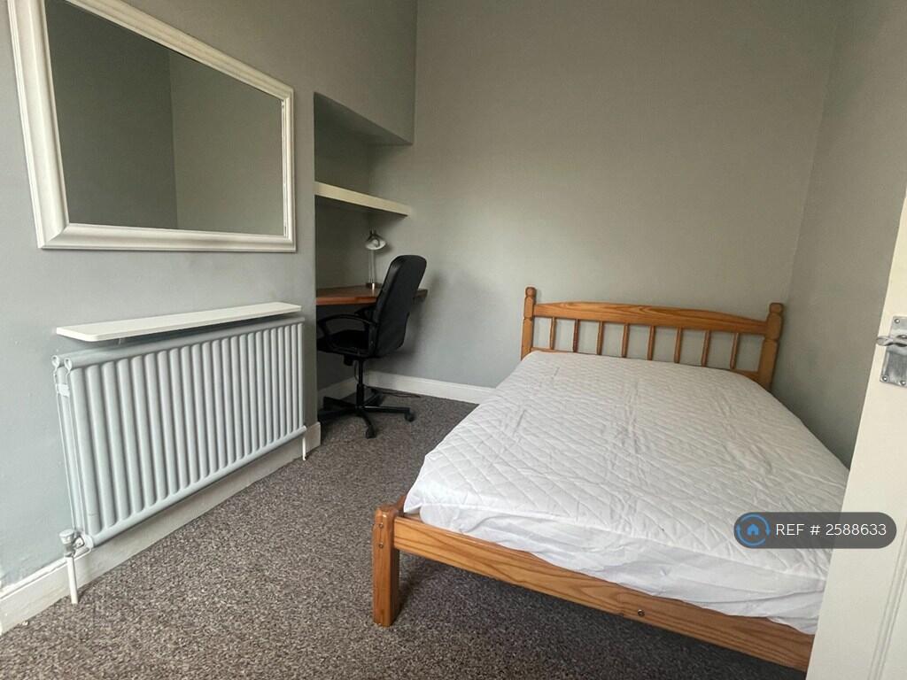 Rear Bedroom 
