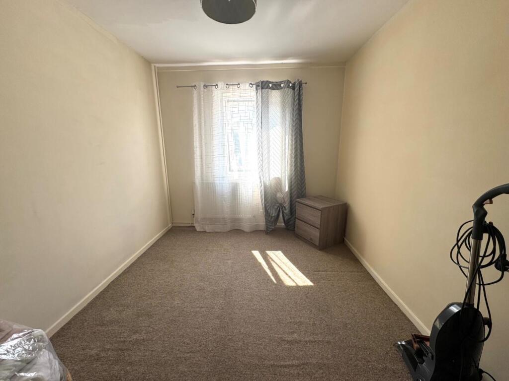 bed 3.jpg