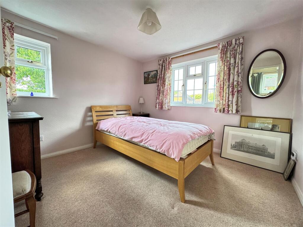 Bedroom 2.jpg