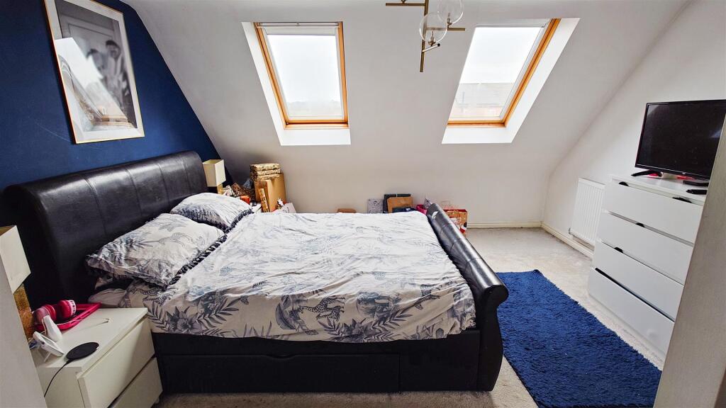 PRINCIPLE BEDROOM