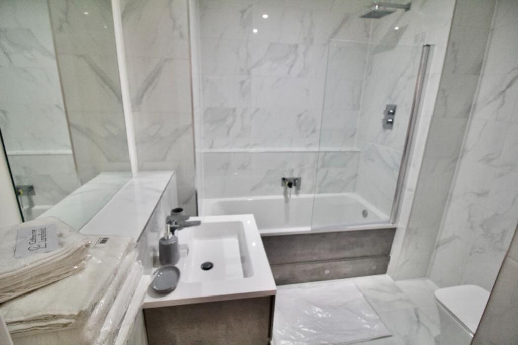 238862_7THEHALLMARK_IMG_08_0000