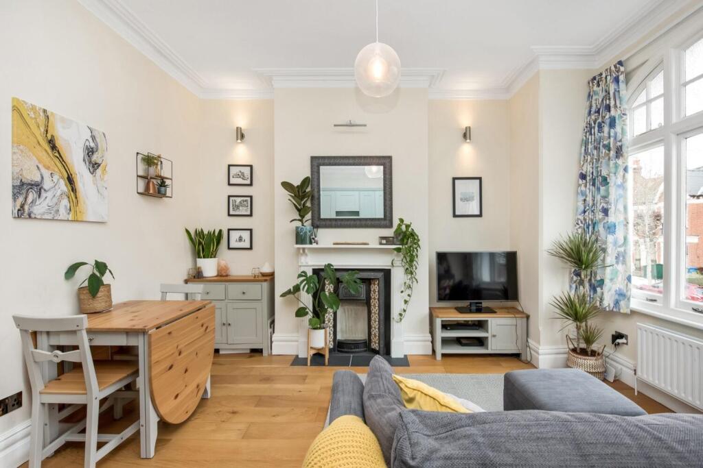 08.02.2022_Flat-D-44-Holmdene-Avenue-SE24-9LF_8-15