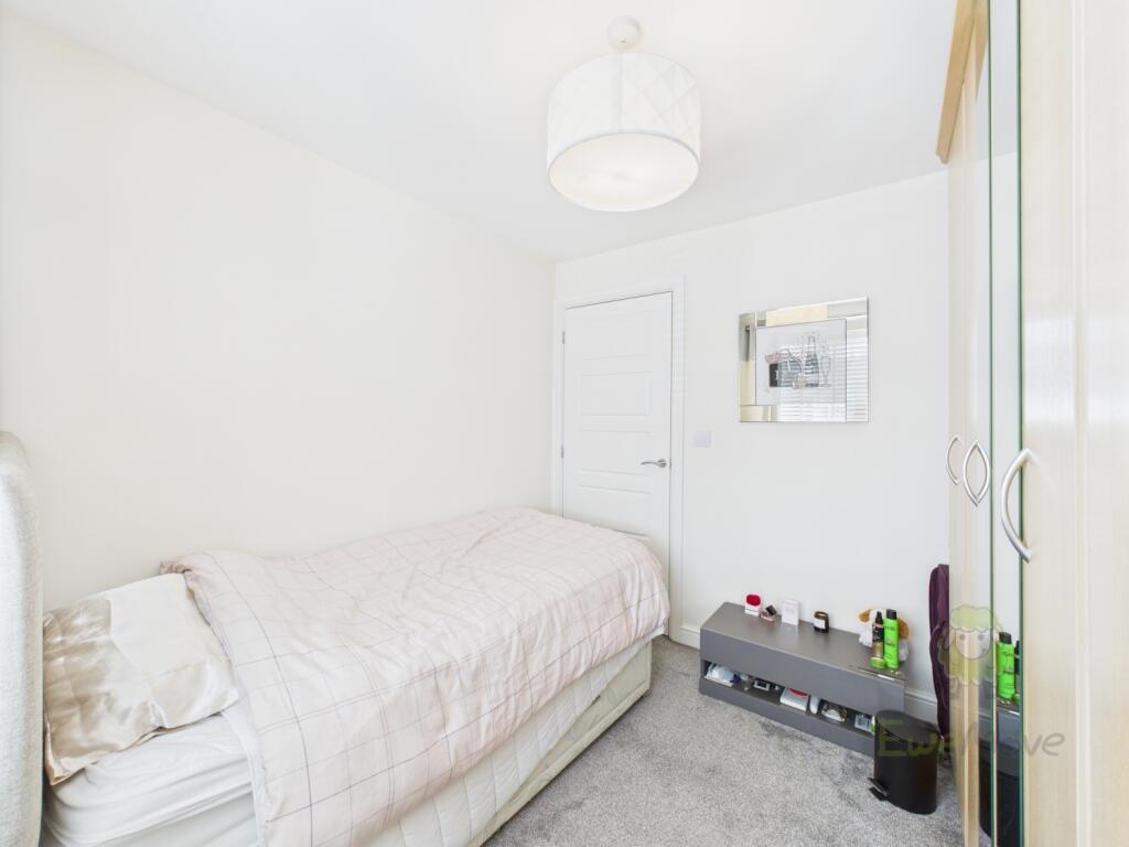 CAM05477G0-PR0005-STILL013