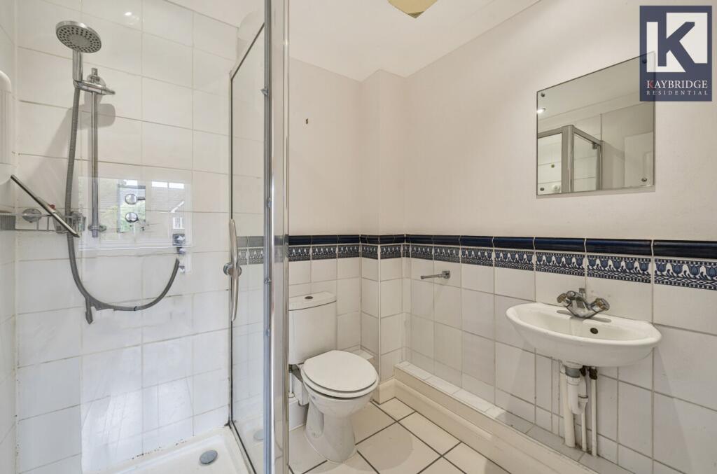 Corner Farm Close, Tadworth - KT20 5SJ