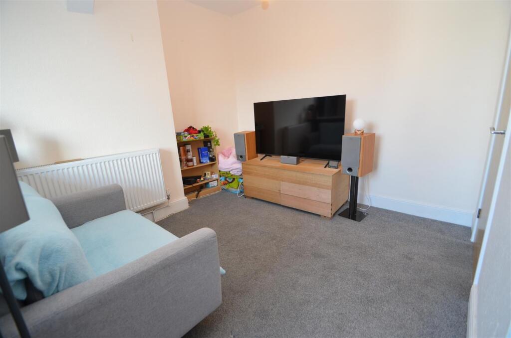 Living Room 1.JPG