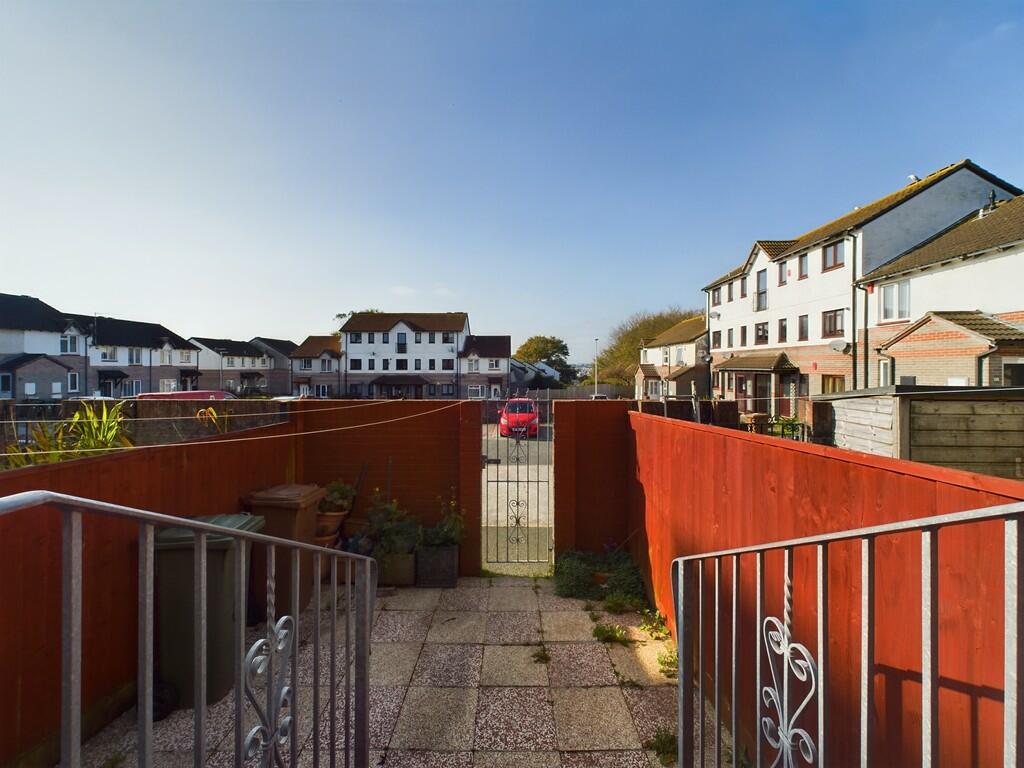 CAM02089G0-PR0356...