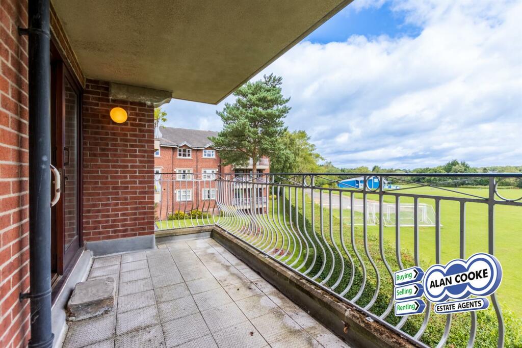 LARGE BALCONY