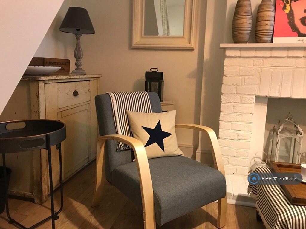 Sitting Room, Free Wifi