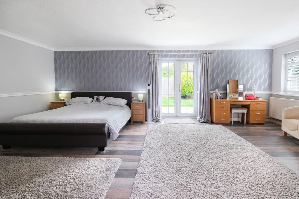 Bedroom 5/Games Room