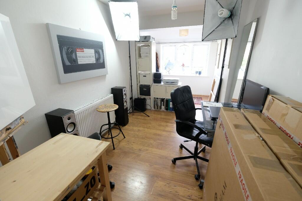 STUDY/PLAYROOM