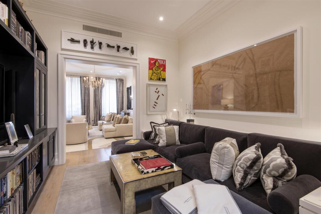 Hanson Estates-Flat 1, 18 Lowndes Square-23_Hi.jpg