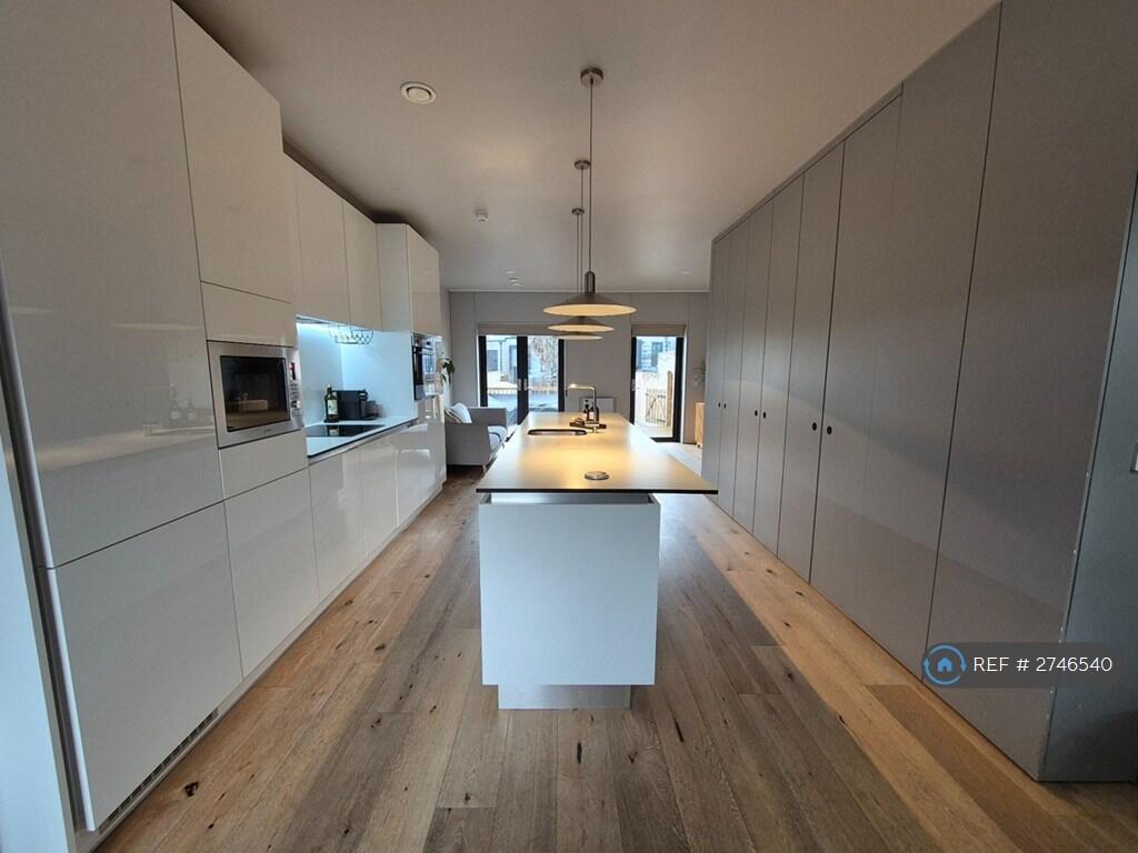 Kitchen/Dinning 