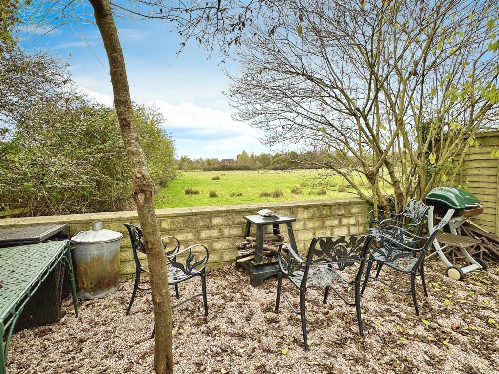 view (rear garden)