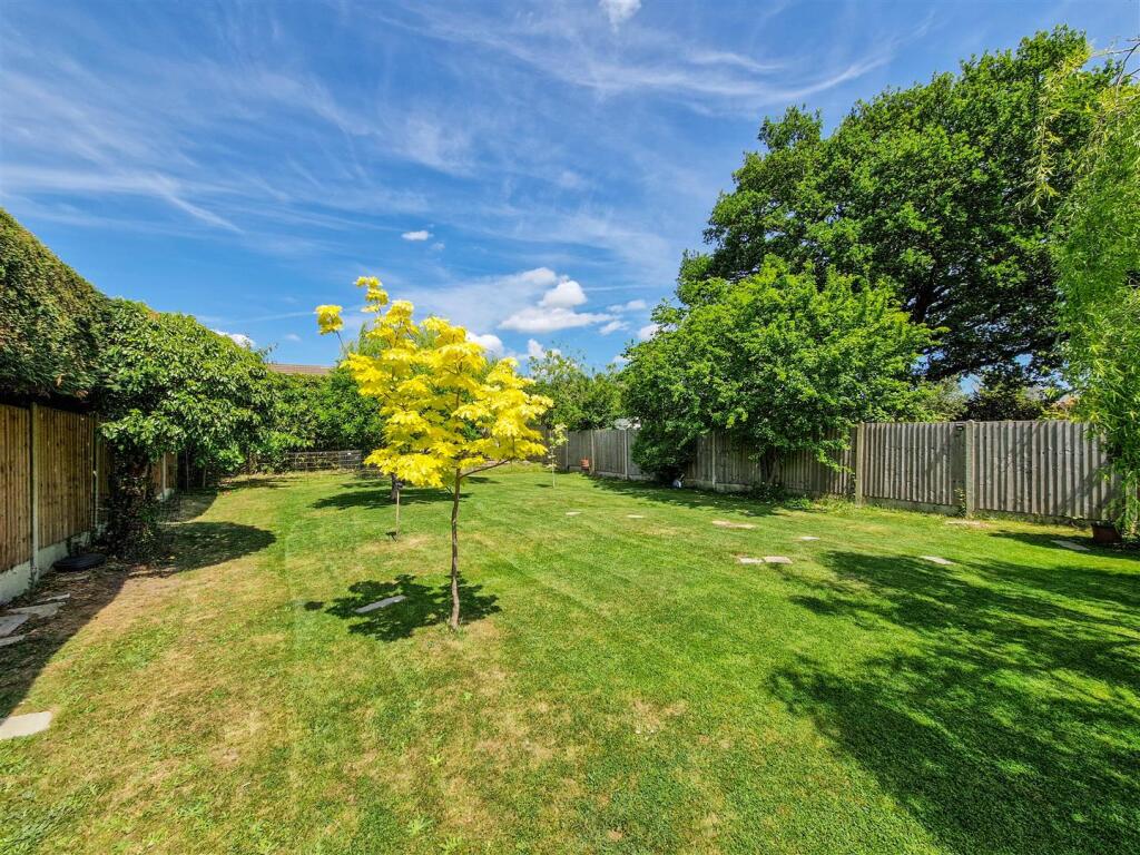 Stunning 150ft garden