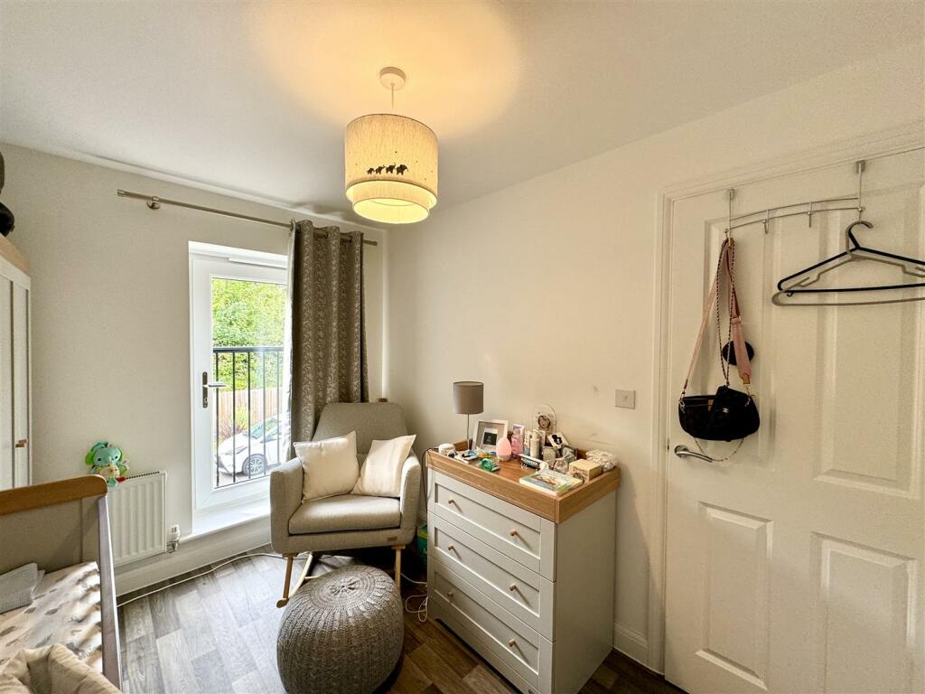 BEDROOM 2