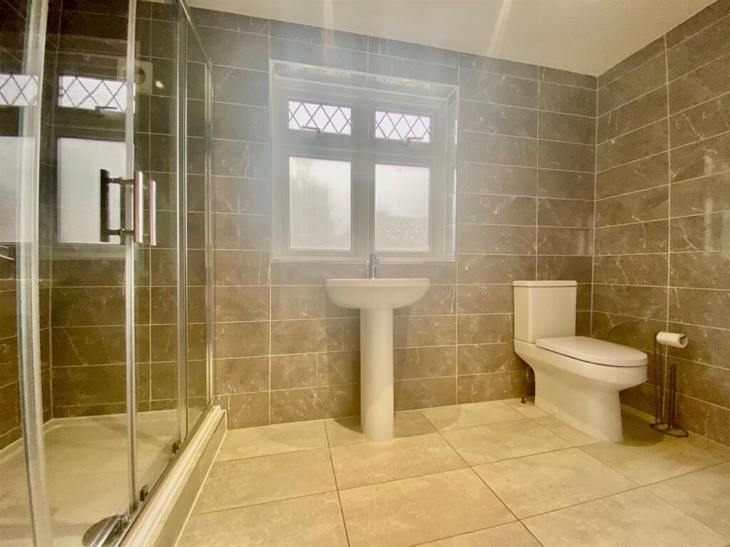 Ensuite.jpg