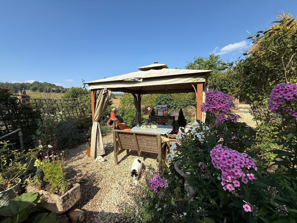 Idyllic garden and stunning views