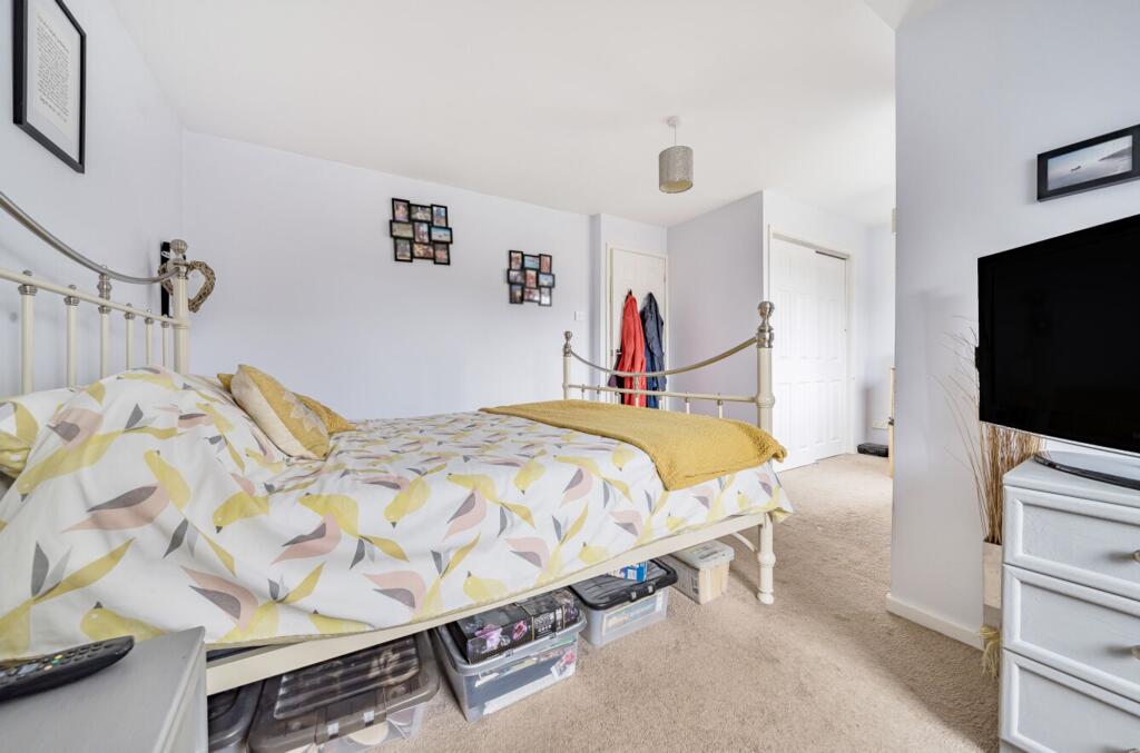 Principal bedroom