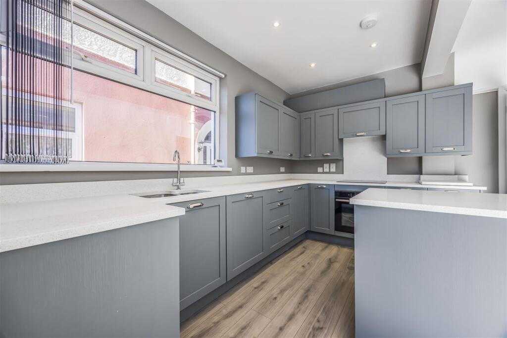 66 Hawthorn Crescent, Cosham-PorticoMarketing-Nexa